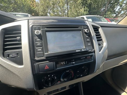 Used 2014 Toyota Tacoma PreRunner w/ SR5 Package RWD image 16