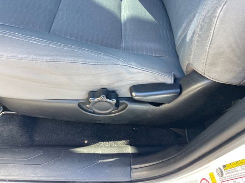 Used 2018 Toyota Tacoma SR5 image 9