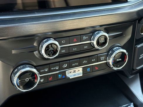 New 2026 Ford F250 Lariat w/ Lariat Premium Package AWD/4WD image 25
