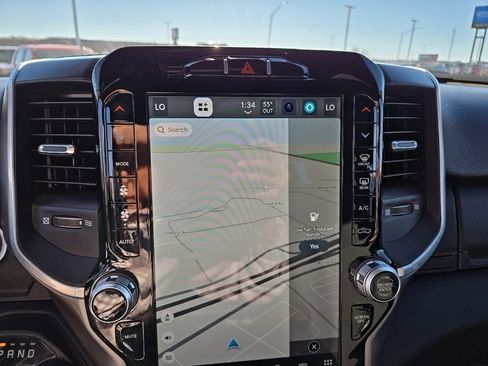 Used 2024 RAM 2500 Big Horn w/ Sport Appearance Package image 30