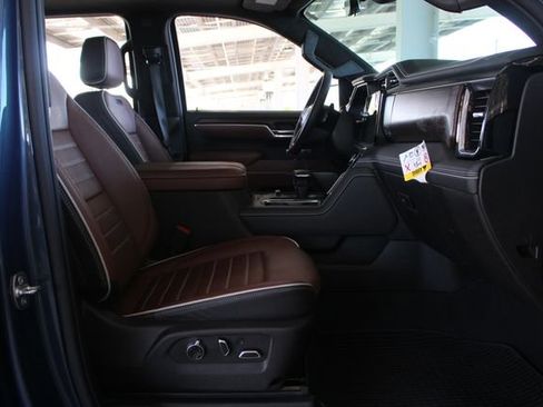 Used 2025 GMC Sierra 1500 Denali Ultimate image 25