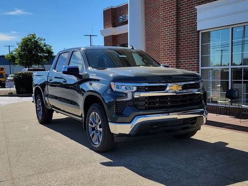 New 2026 Chevrolet Silverado 1500 LT image 3