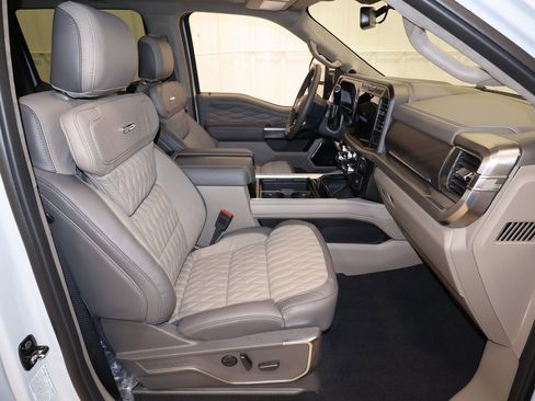 New 2026 Ford F350 Platinum w/ Platinum Plus Package image 16