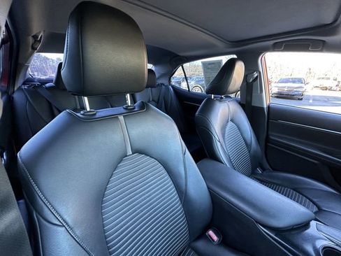 Used 2019 Toyota Camry SE image 34