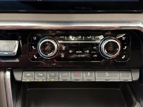 Used 2025 GMC Sierra 1500 Denali w/ Denali Reserve Package image 24