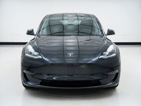 Used 2024 Tesla Model 3 Standard Range RWD image 2