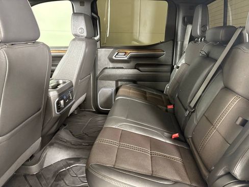 Used 2024 Chevrolet Silverado 1500 High Country w/ High Country Premium Package image 43