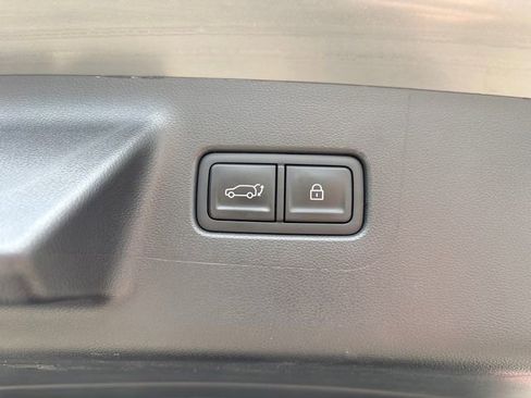 Used 2025 Hyundai Santa Fe SEL AWD/4WD image 24
