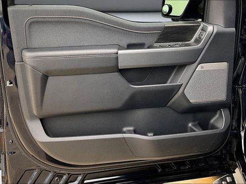 Used 2024 Ford F150 Lightning Lariat image 22