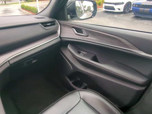 Used 2024 Jeep Grand Cherokee Limited 4xe AWD/4WD image 20
