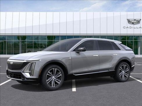 New 2026 Cadillac Lyriq Luxury image 2