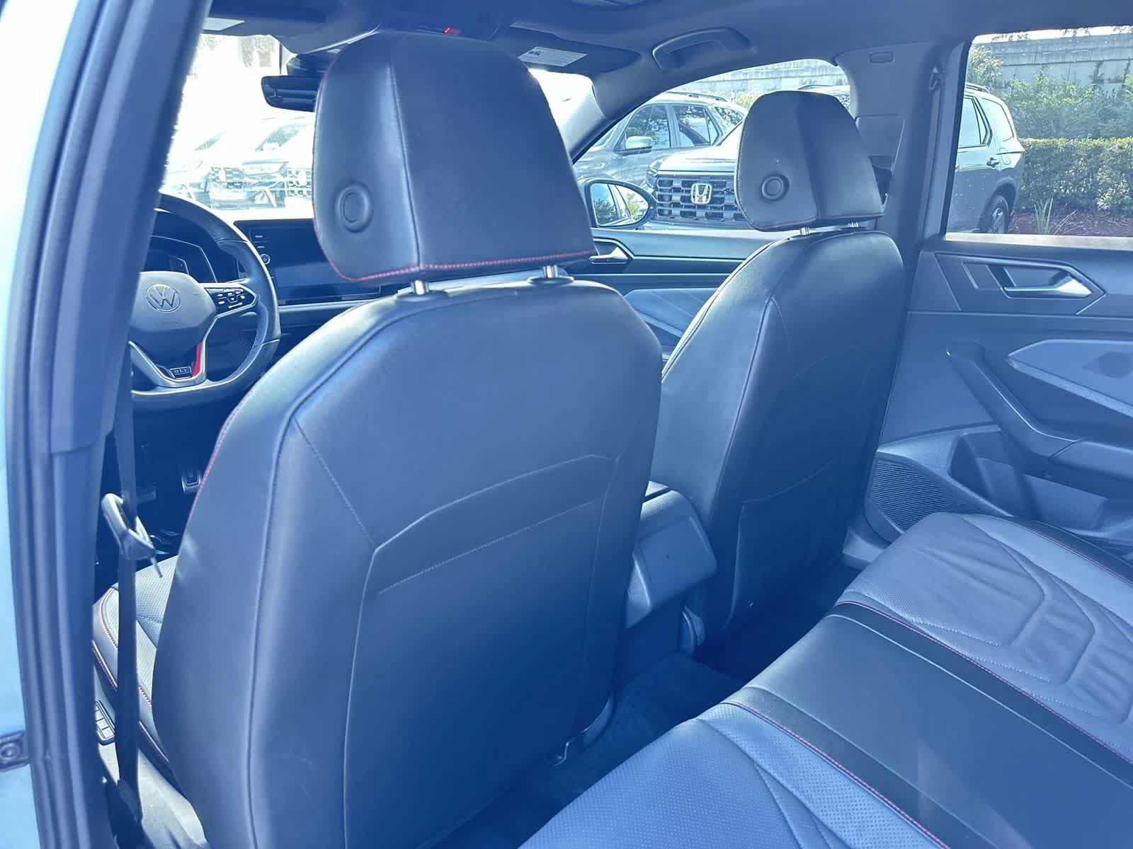 Used 2025 Volkswagen Jetta GLI Autobahn FWD image 14