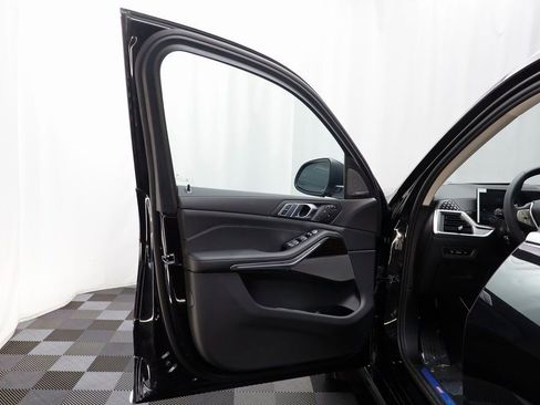 New 2026 BMW X7 xDrive40i w/ Premium Package AWD/4WD image 5