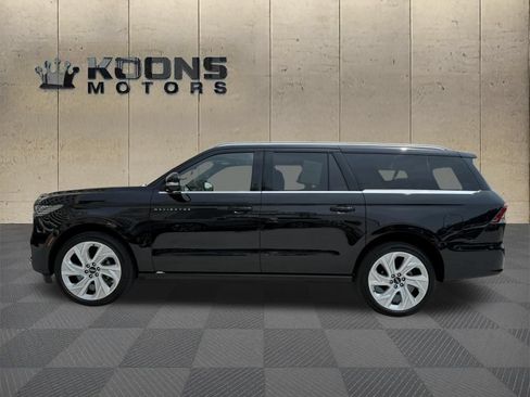 Used 2025 Lincoln Navigator L Black Label AWD/4WD image 2