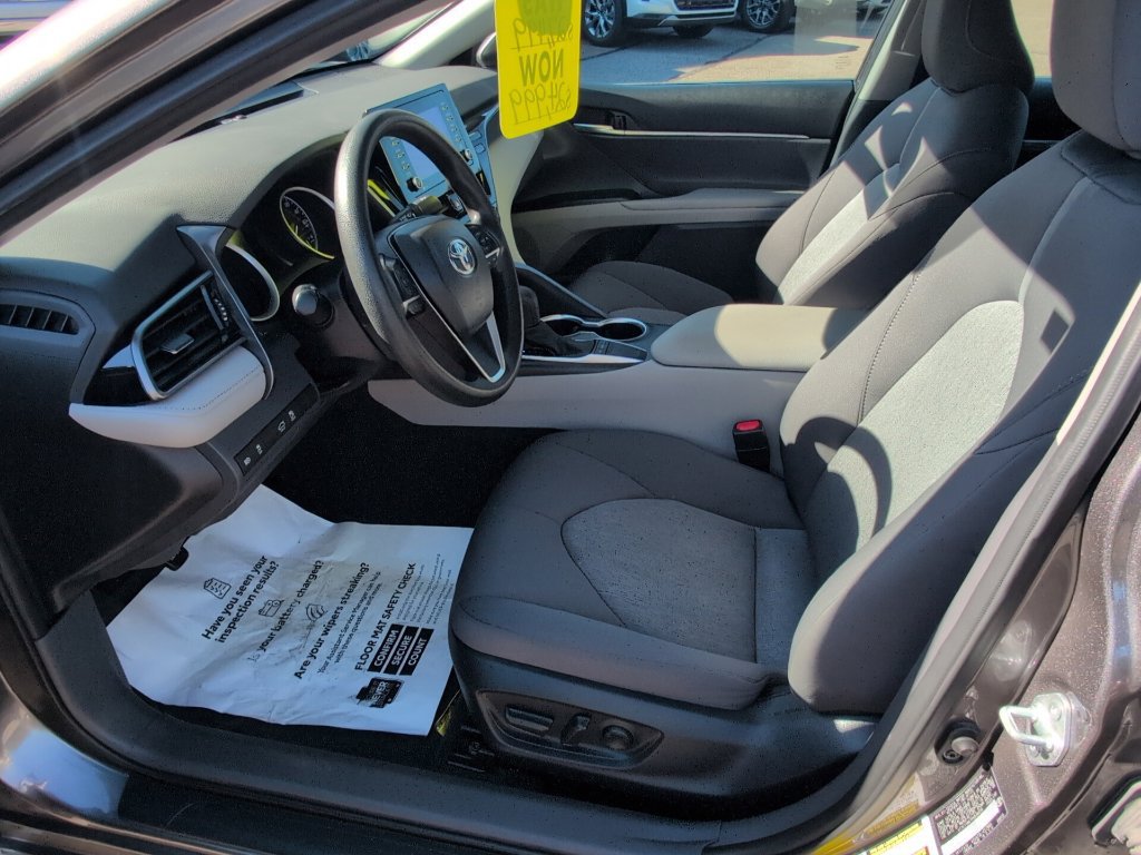 Used 2023 Toyota Camry LE FWD image 17