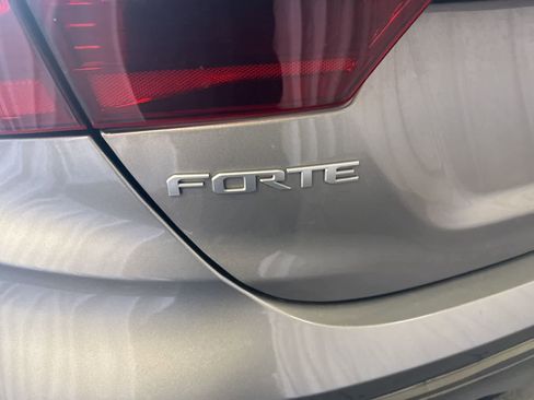 Used 2023 Kia Forte LXS FWD image 13