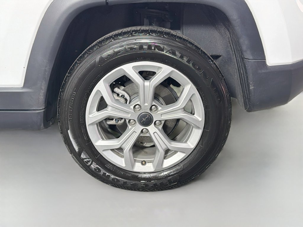 New 2026 Jeep Compass Latitude AWD/4WD image 28
