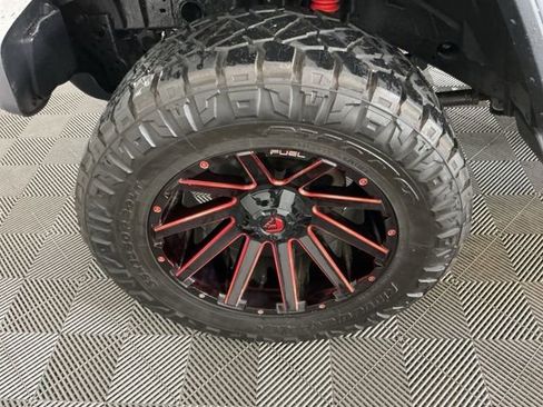 Used 2019 Jeep Wrangler Unlimited Rubicon w/ Uconnect 4C Nav & Sound Group image 30