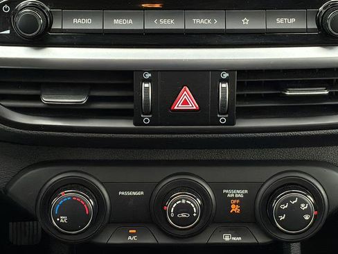 Used 2023 Kia Forte LXS image 19