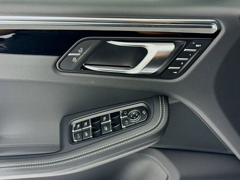 New 2026 Porsche Macan S image 11