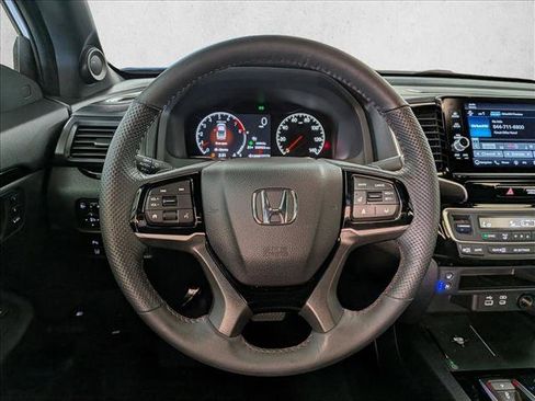 Used 2025 Honda Ridgeline Black Edition image 13