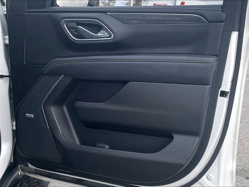 Used 2021 GMC Yukon XL SLT w/ SLT Premium Package image 20