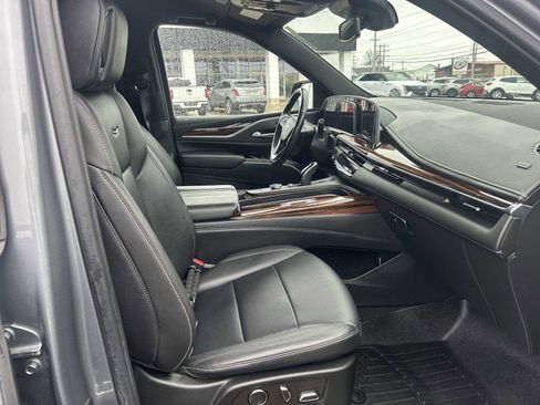 Used 2021 Cadillac Escalade Luxury image 27