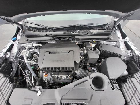 Certified 2024 Honda Pilot EX-L image 9