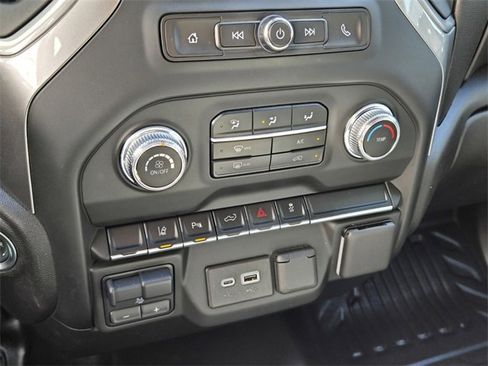 Used 2024 GMC Sierra 2500 Pro image 20