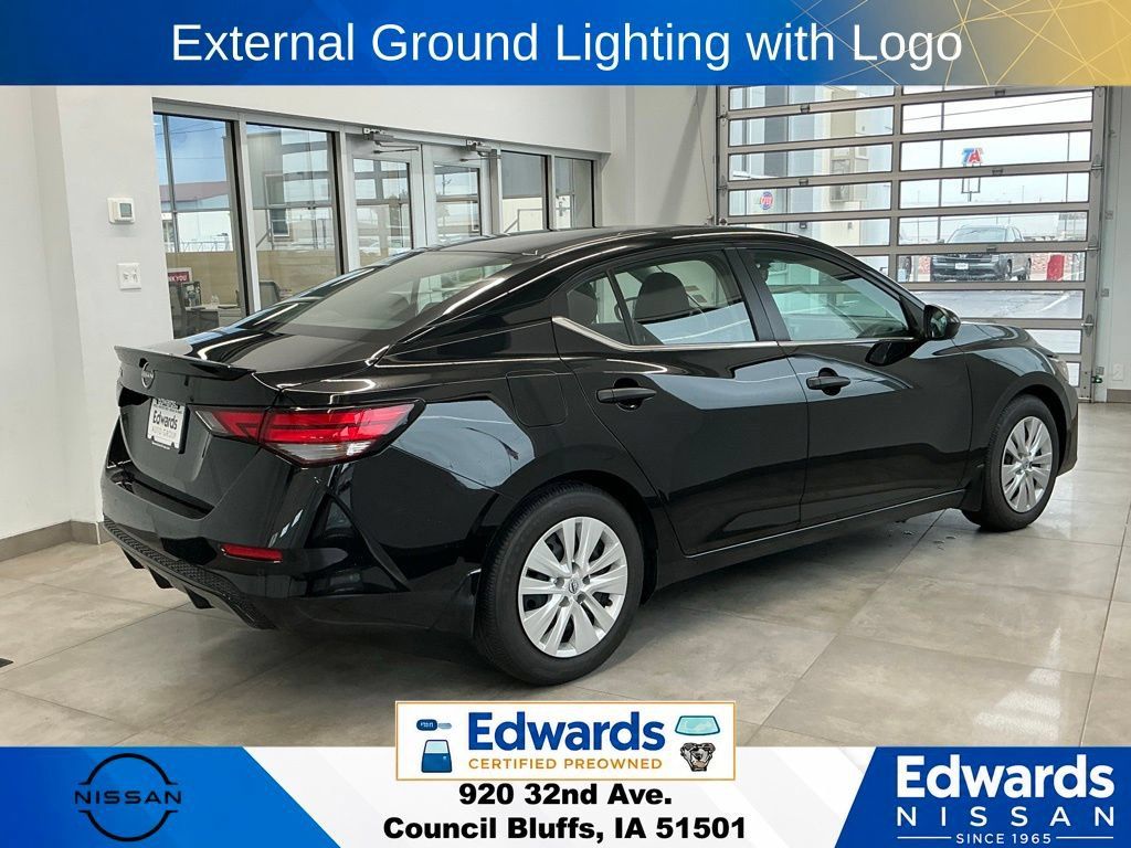 Used 2025 Nissan Sentra S w/ Lighting Package FWD image 9
