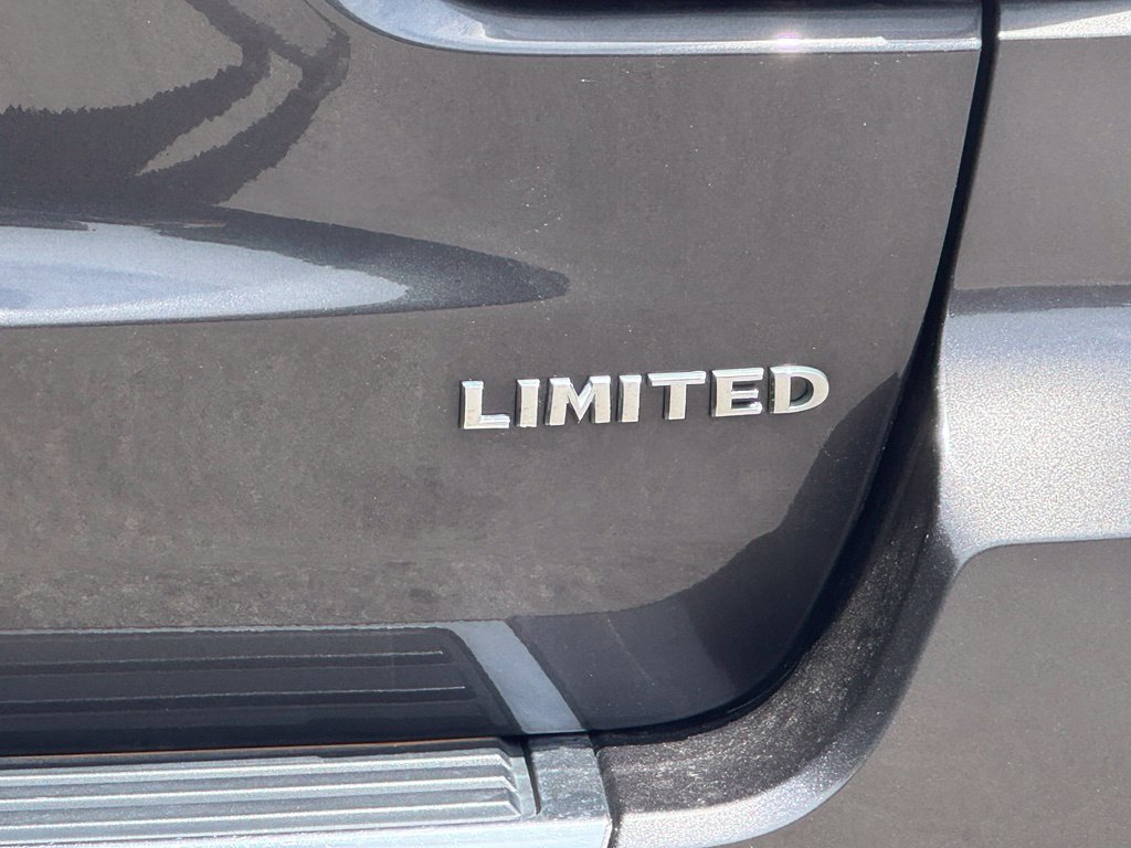 Used 2018 Jeep Grand Cherokee Limited AWD/4WD image 7