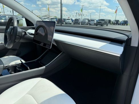 Used 2020 Tesla Model Y Long Range AWD/4WD image 21