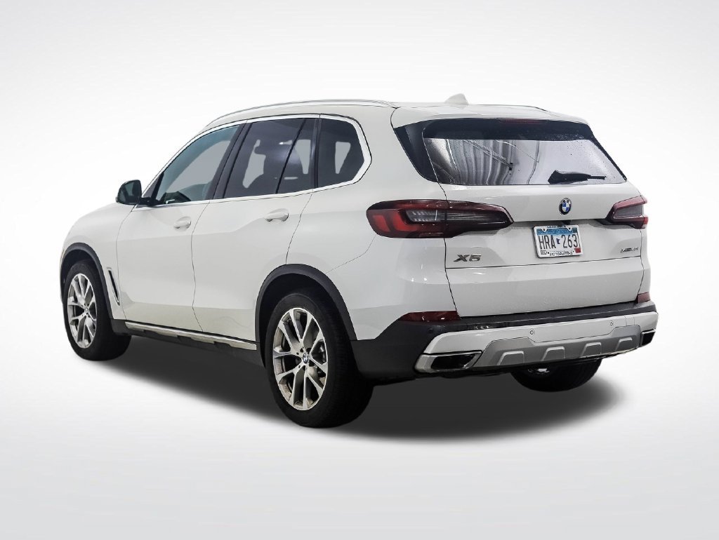 Used 2022 BMW X5 xDrive40i w/ Premium Package AWD/4WD image 3