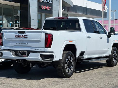 New 2026 GMC Sierra 2500 Denali w/ Denali Reserve Package AWD/4WD image 5