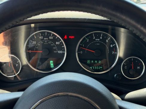 Used 2018 Jeep Wrangler Sport AWD/4WD image 16