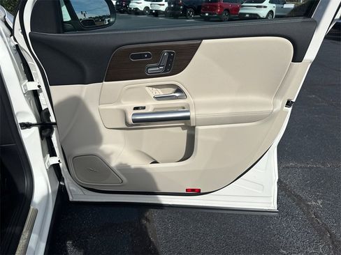 Used 2026 Mercedes-Benz GLA 250 4MATIC image 15