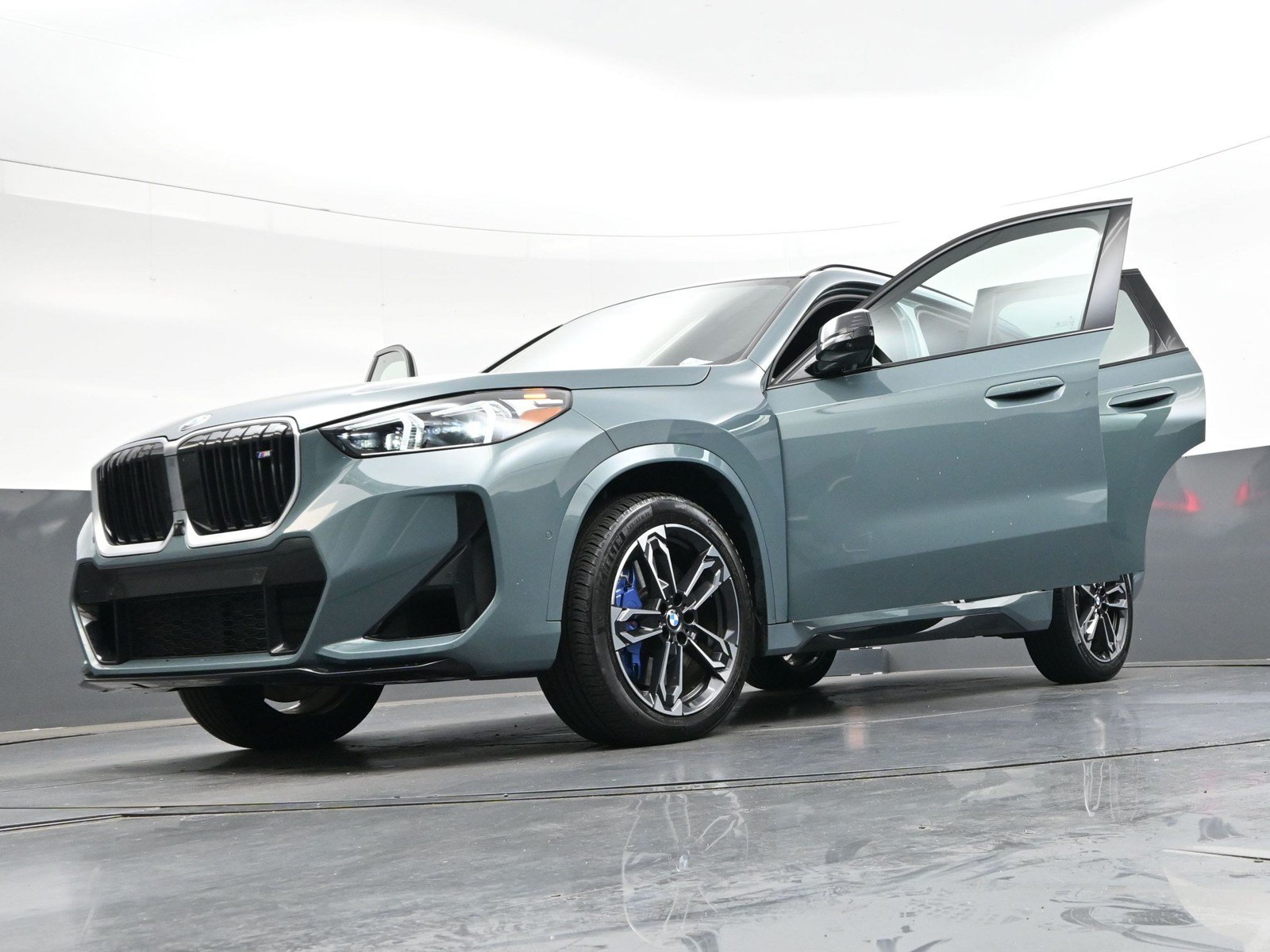 Used 2025 BMW X1 M35i AWD/4WD image 41