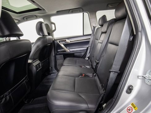 Used 2018 Lexus GX 460 w/ Navigation Package image 10