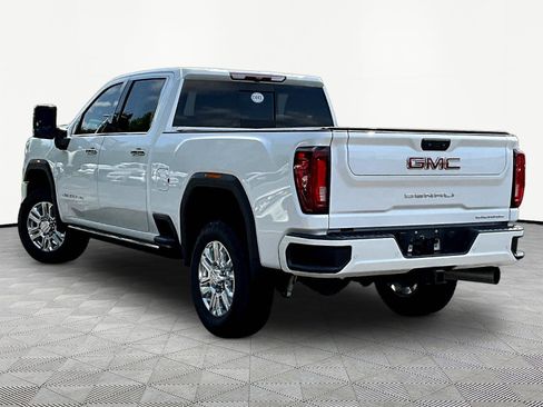 Used 2022 GMC Sierra 3500 Denali AWD/4WD image 4