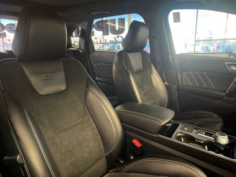 Used 2020 Ford Edge ST w/ Cold Weather Package image 40