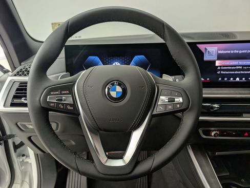 Used 2026 BMW X5 sDrive40i w/ Parking Assistance Package image 16