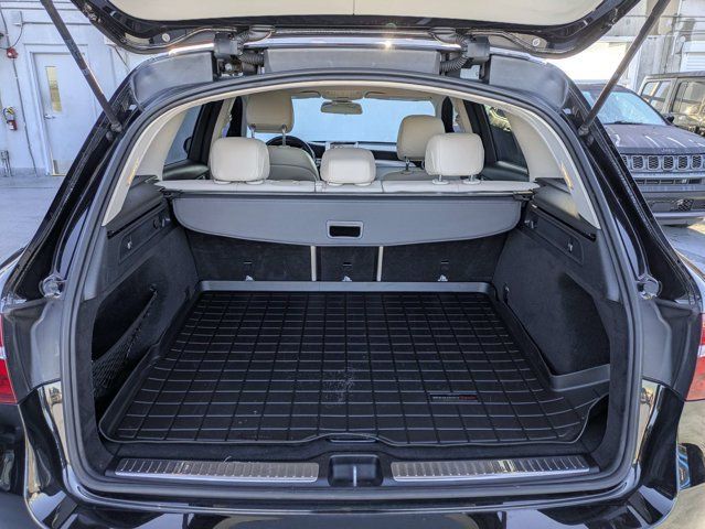 Used 2019 Mercedes-Benz GLC 300 4MATIC image 12