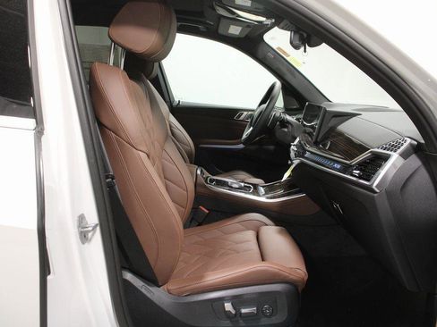 New 2026 BMW X5 xDrive50e w/ Premium Package image 19