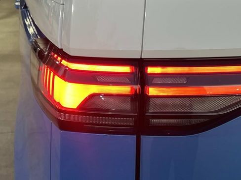 New 2025 Volkswagen ID. Buzz Pro S Plus image 5