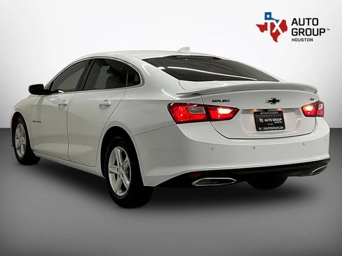 Used 2024 Chevrolet Malibu RS FWD image 3