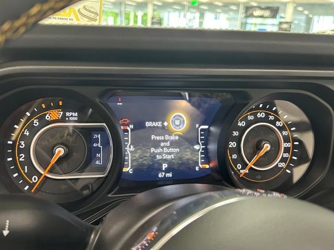 Used 2024 Jeep Wrangler Unlimited Sahara AWD/4WD image 38