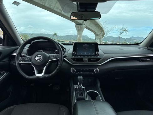 Used 2023 Nissan Altima 2.5 SV image 14