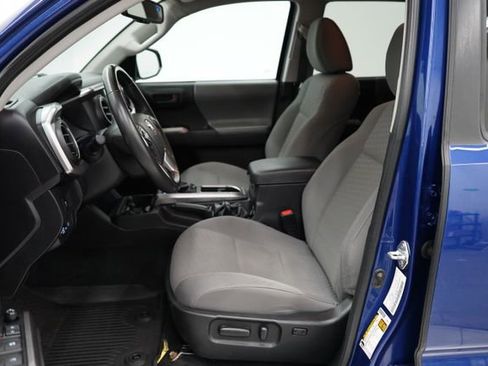 Used 2023 Toyota Tacoma SR5 AWD/4WD image 12