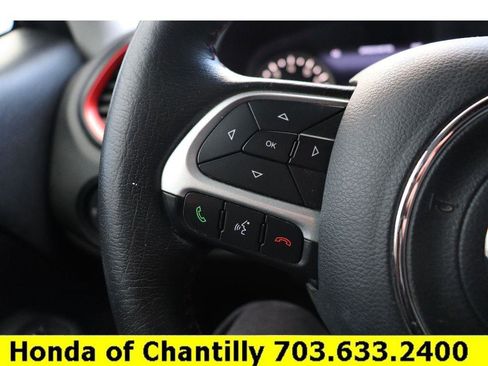 Used 2016 Jeep Renegade Trailhawk w/ Premium Trailhawk Package image 12