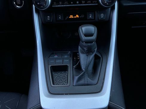 Used 2025 Toyota RAV4 XLE image 23